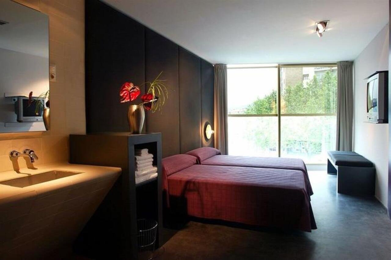 Hotel Ciutat イグアラダ 部屋 写真