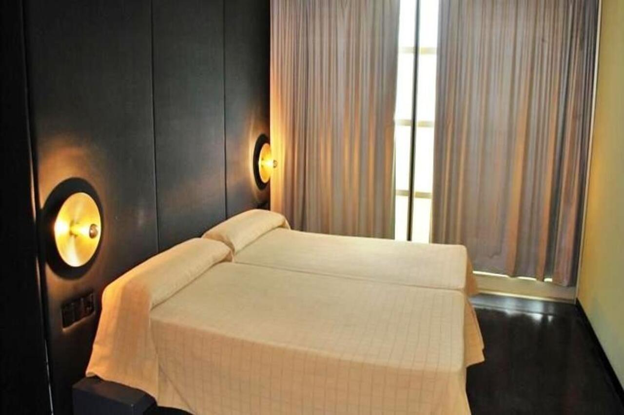 Hotel Ciutat イグアラダ エクステリア 写真