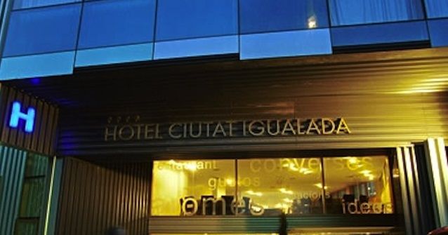 Hotel Ciutat イグアラダ エクステリア 写真