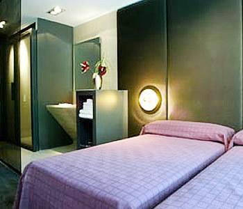 Hotel Ciutat イグアラダ 部屋 写真