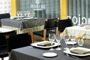 Hotel Ciutat イグアラダ エクステリア 写真